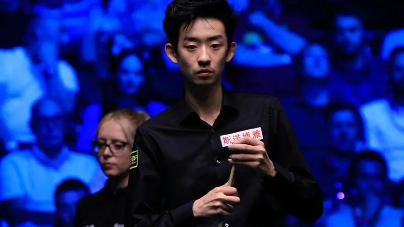 戴维斯, 杆破百 戴维斯, 杆破百